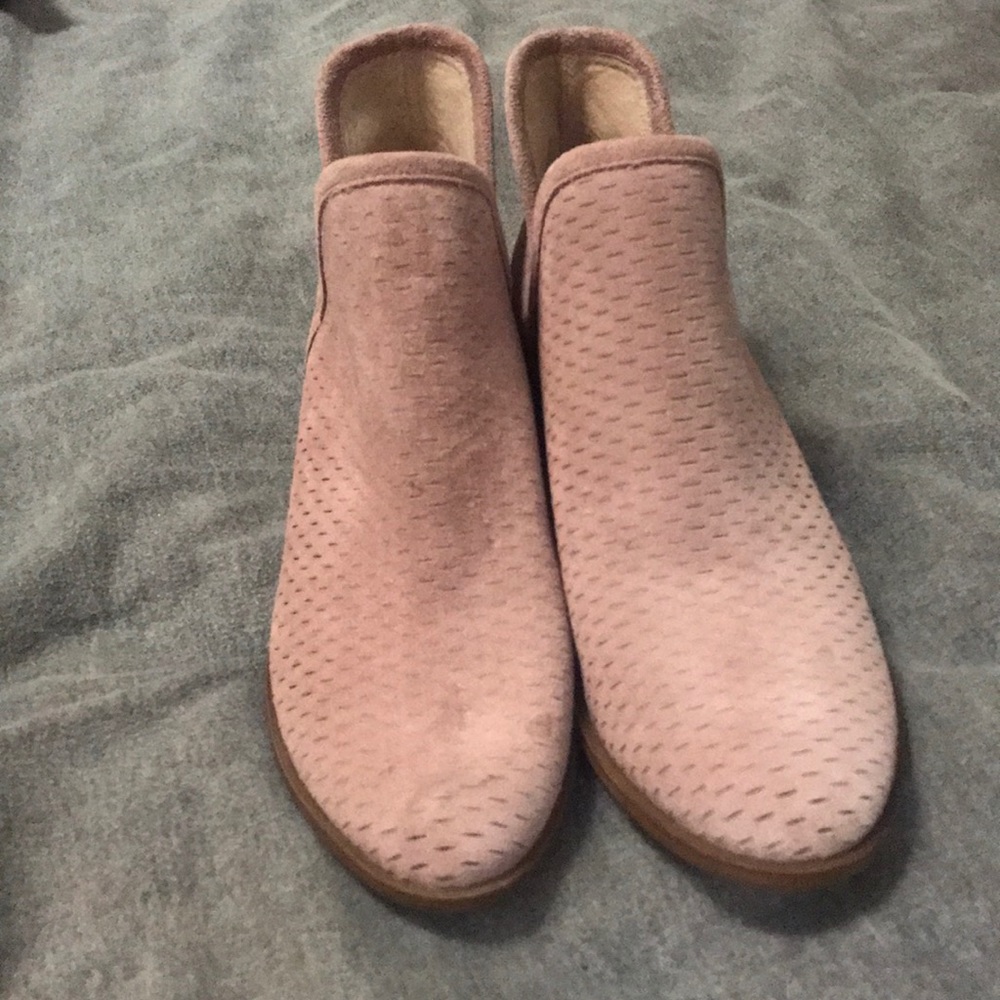Lucky brand pink booties
